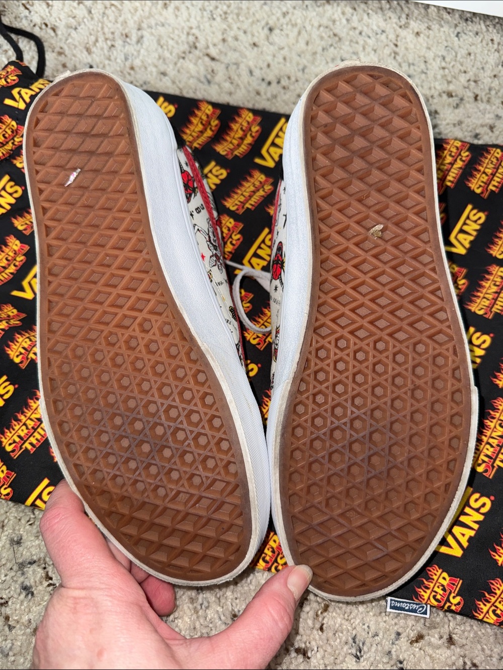 Custom Vans Stranger Things - Picture 6 of 11